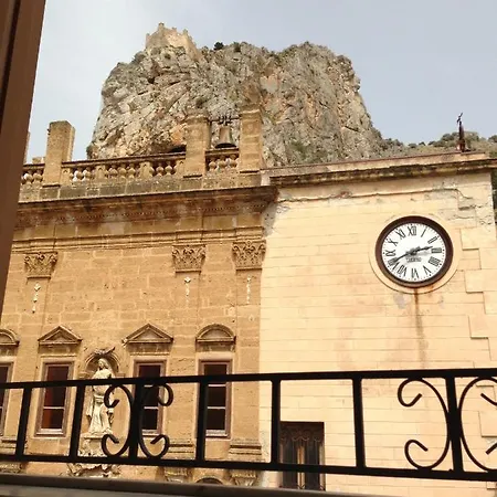 Garibaldi Πανσιόν 4*