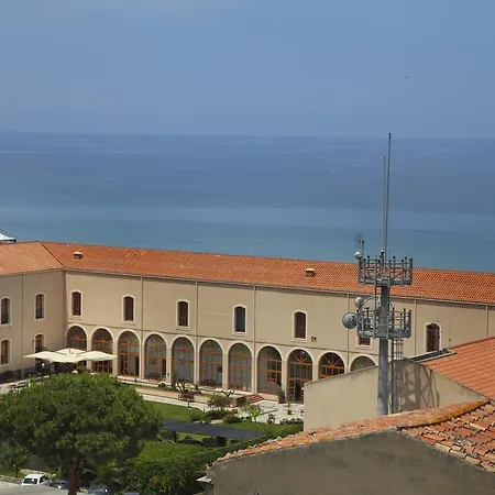 Πανσιόν Garibaldi 4*