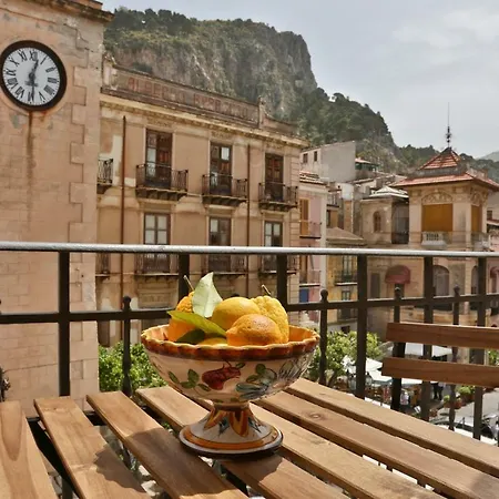 Garibaldi Πανσιόν 4*