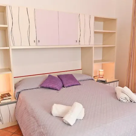 Garibaldi 4*