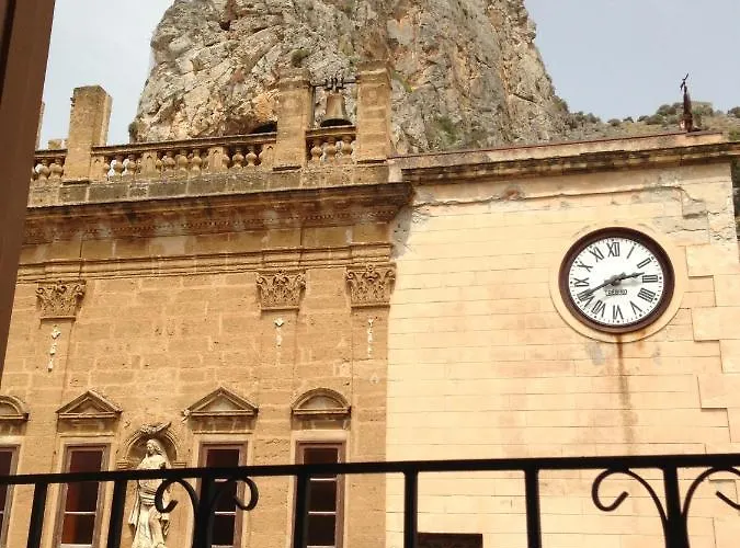 Garibaldi Πανσιόν 4*