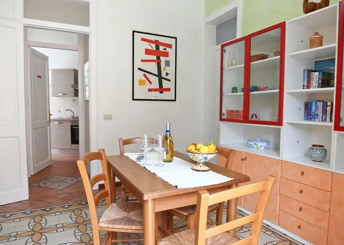 Garibaldi Πανσιόν 4*